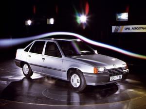 Opel Kadett Sedan '1984